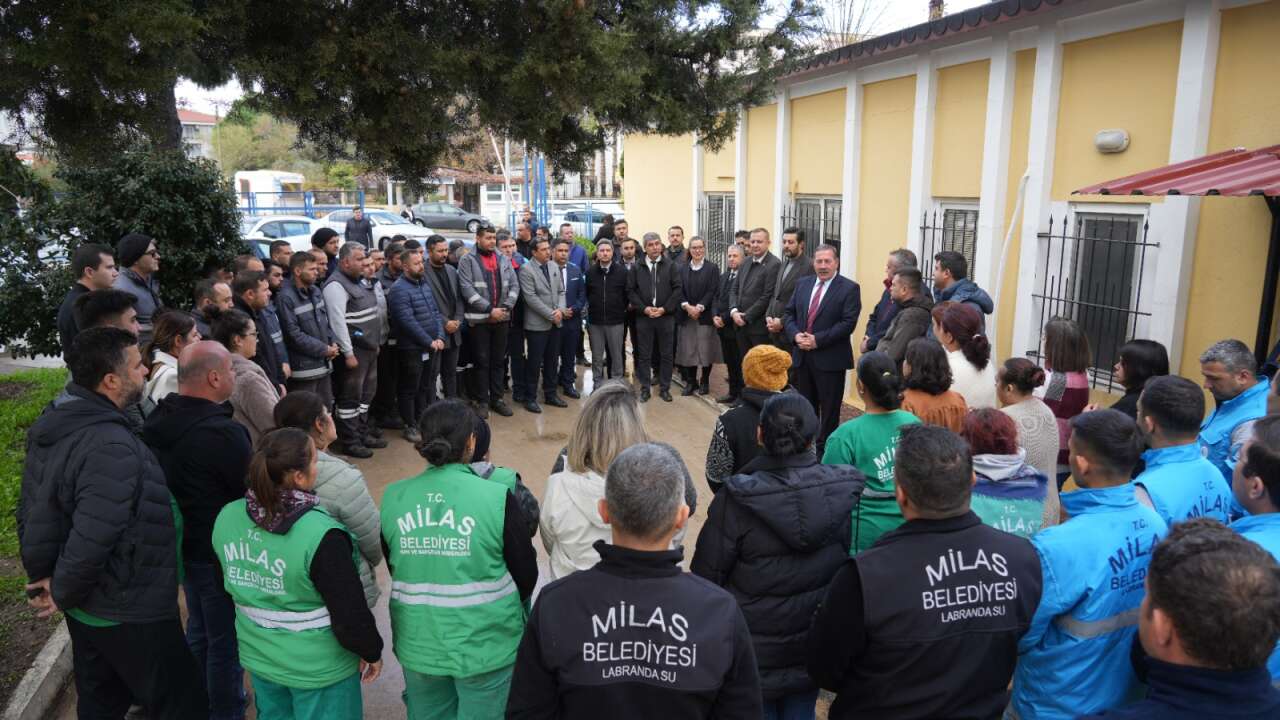 Başkan Topuz Yeni Yıl Öncesi Personellerle Bir Araya Geldi 3